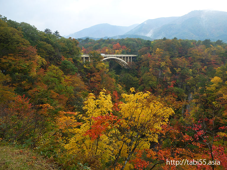 紅葉の鳴子峡｜宮城県の観光スポット