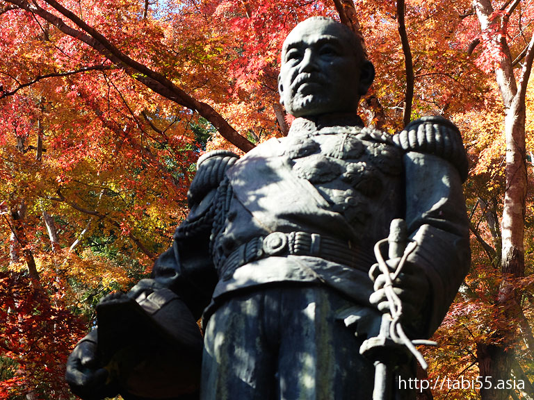 東郷公園秩父御嶽神社の紅葉（埼玉県飯能市）｜東京近郊の紅葉スポット