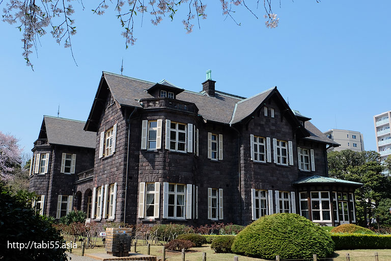 Kyu-Furukawa Garden (about 17 minutes by train from Ikebukuro station)