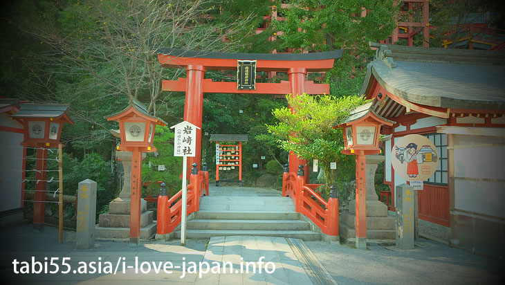 Do not miss Iwasaki Shrine and Okaguraden
