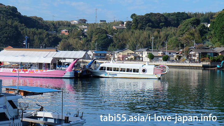 Take a pleasure boat 