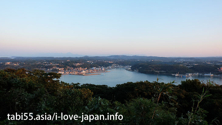 Look at the Yobuko Bridge from the wind-visible hill park (Kabejima)