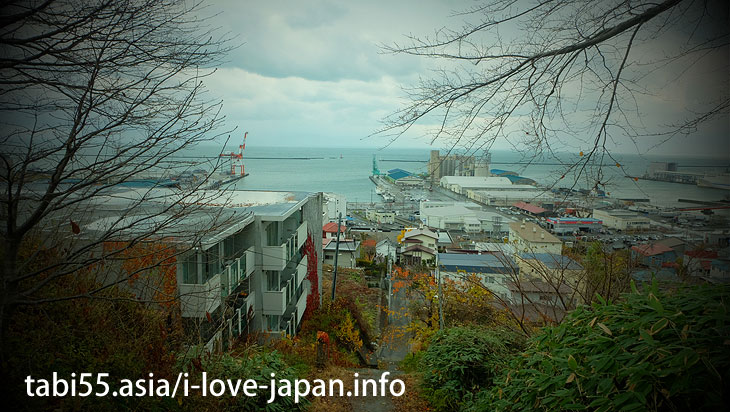 8. Otaru view from the hill! Suitengu Shrine